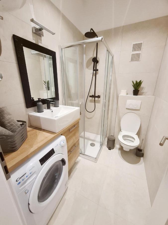Caligula City Center Apartment Пула Экстерьер фото