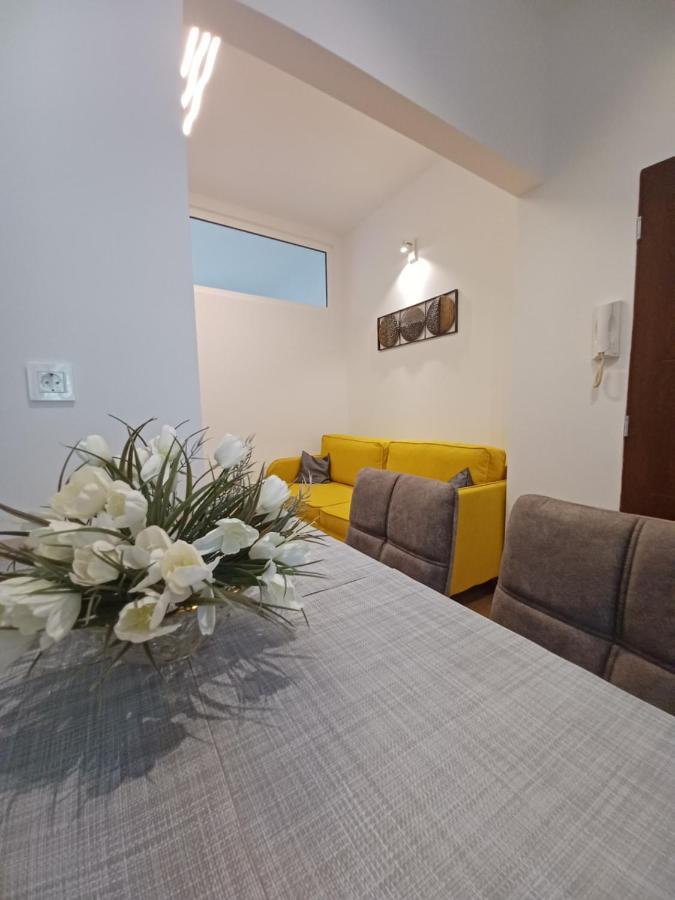 Caligula City Center Apartment Пула Экстерьер фото